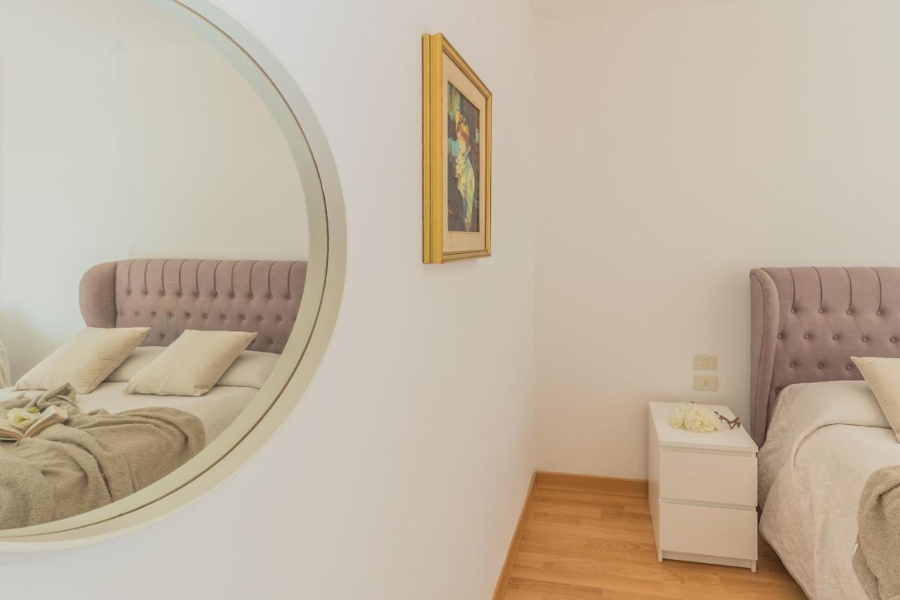 Casa Bobbie Apartment Varenna Bagian luar foto